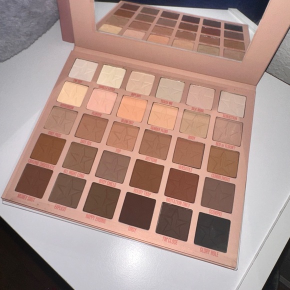 SOLD* NIB Orgy Pallet - Picture 4 of 7